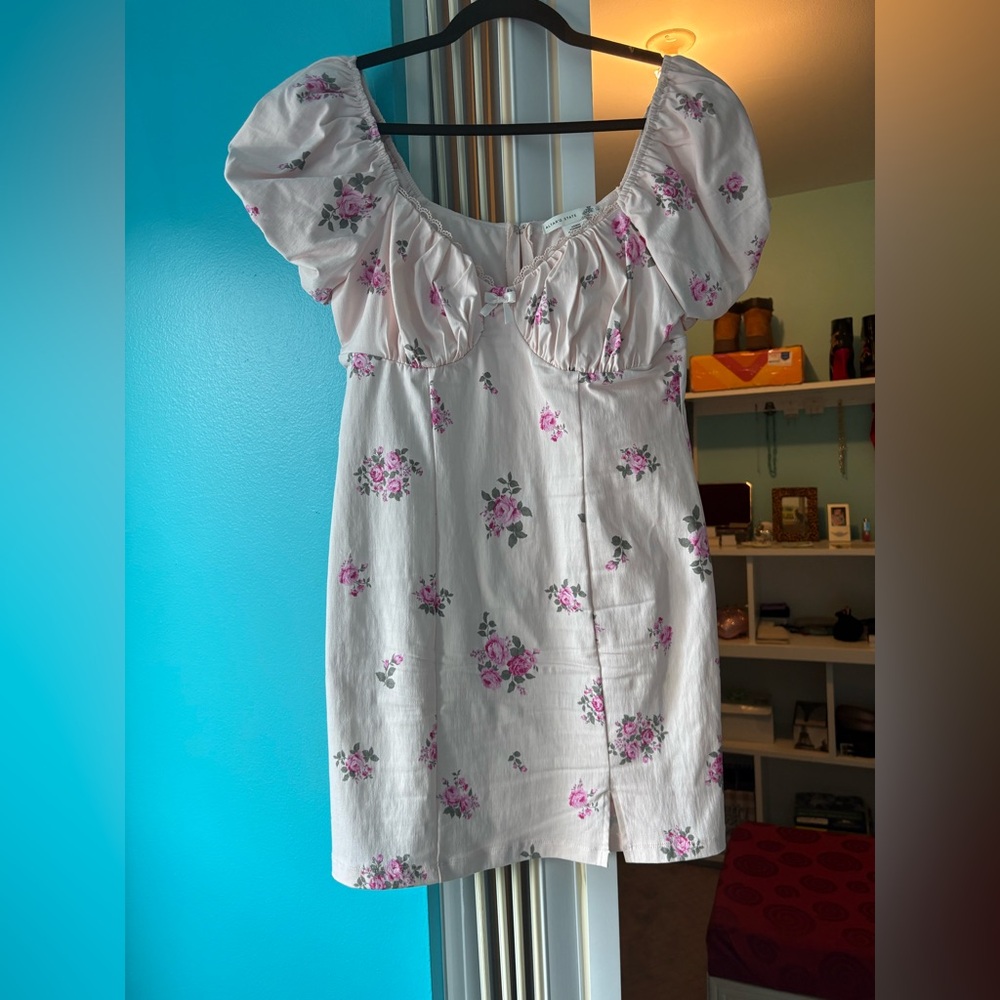 Light Pink Floral Puff Sleeve Mini Dress